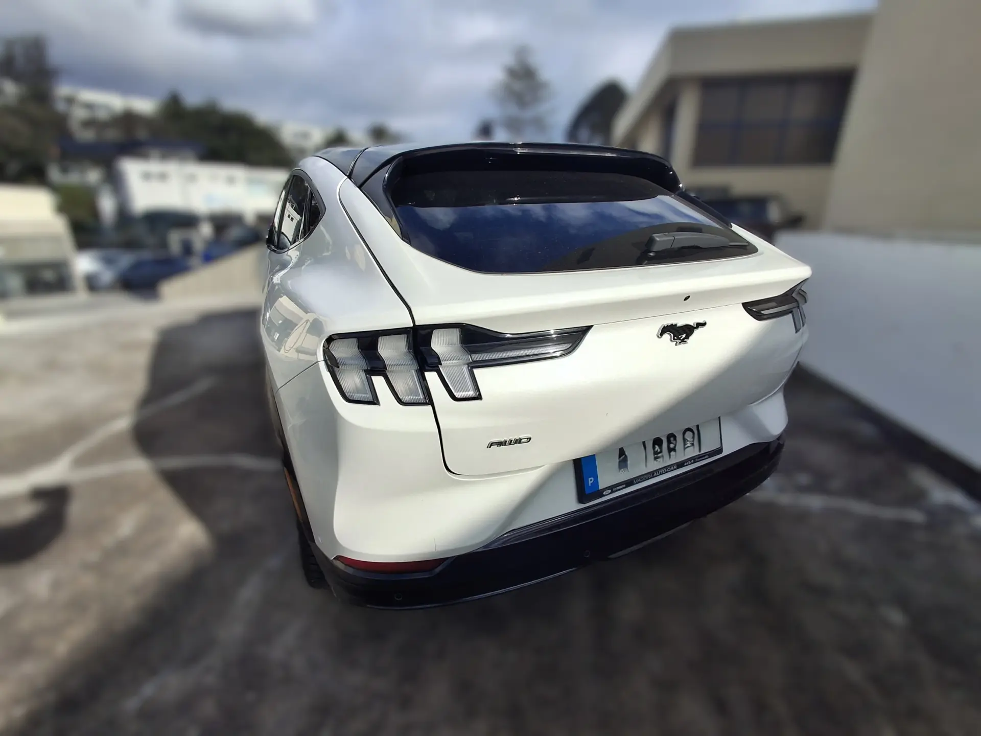 Ford Mustang Mach-E 98.7 kWh Premium AWD 4