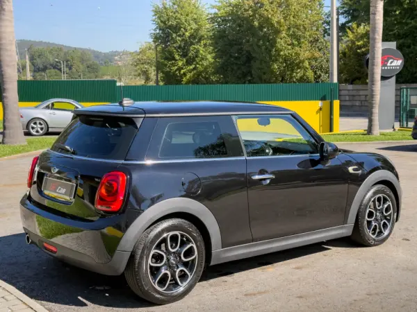 MINI 3 Portas Cooper D 4