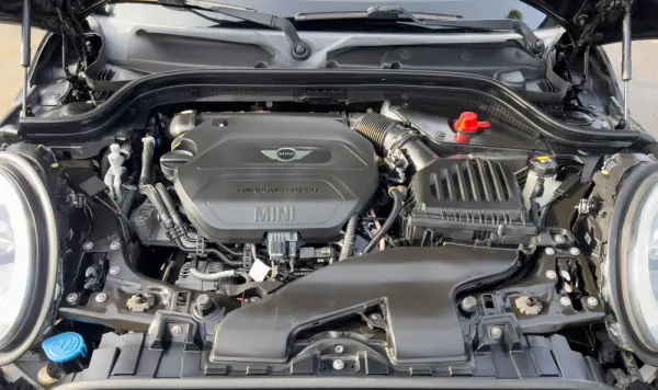 MINI 3 Portas Cooper D 10