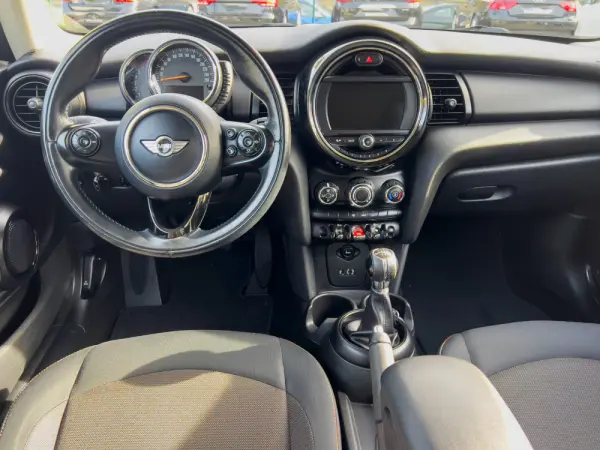 MINI 3 Portas Cooper D 7