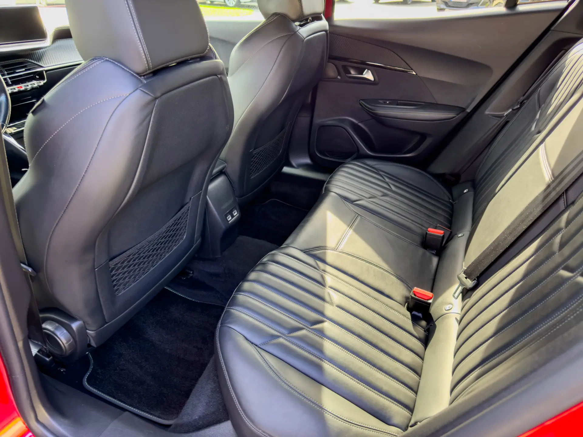 Peugeot e-2008 GT Pack 9