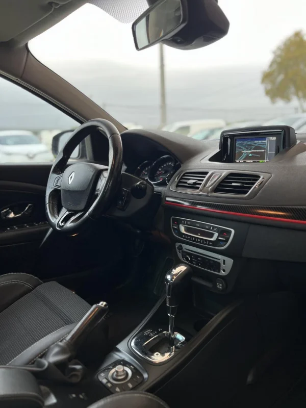 Renault Mégane Sport Tourer 1.5 dCi GT Line EDC 10