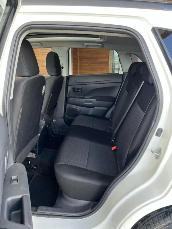 Mitsubishi ASX 1.8 DI-D Intense 8