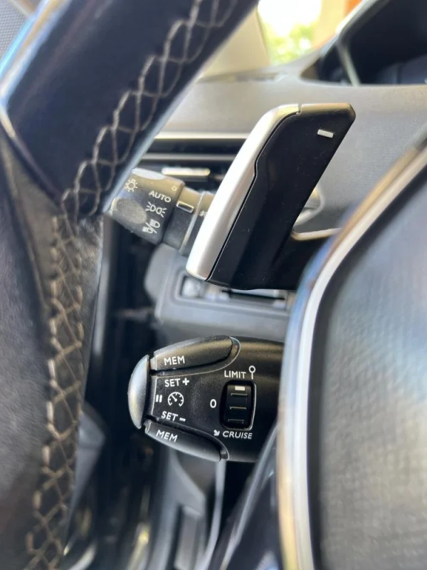 Peugeot 3008 1.5 BlueHDi Allure EAT8 15