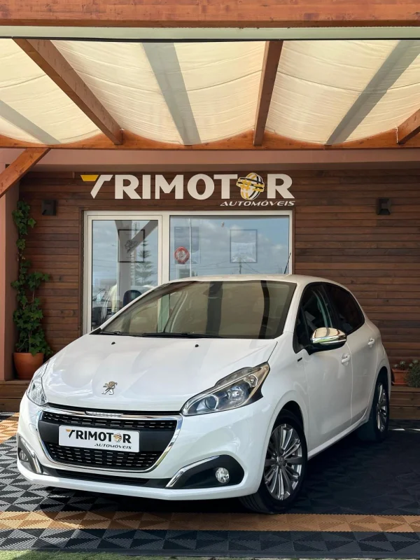 Peugeot 208 1.2 PureTech Signature 2