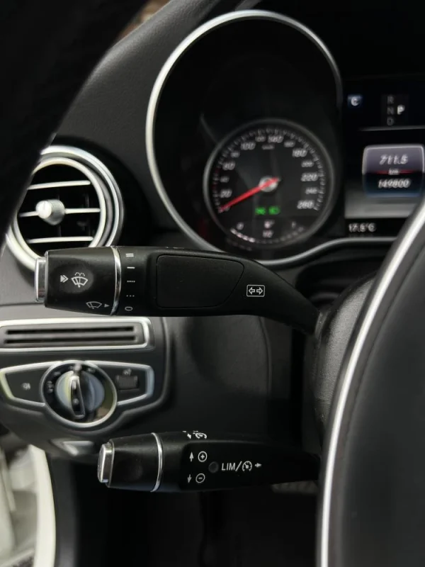 Mercedes-Benz GLC 220 d Coupe 4Matic 9G-TRONIC AMG Line Coupe 26