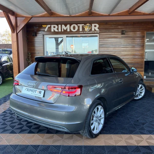 Audi A3 1.6 TDI S-line 3