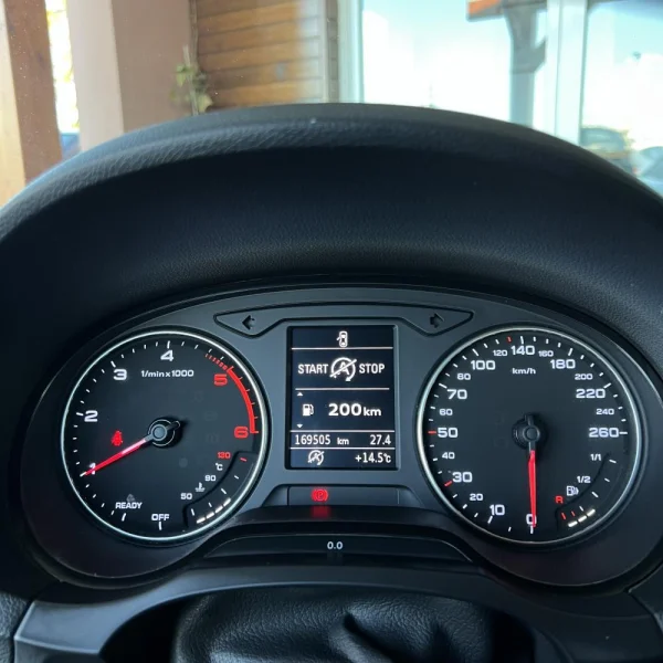 Audi A3 1.6 TDI S-line 23