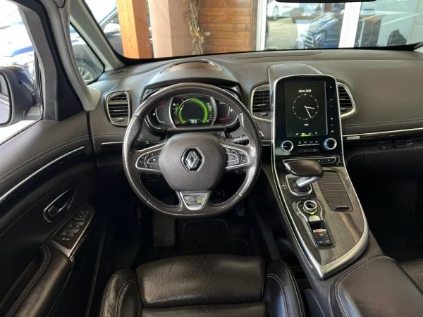 Renault Espace 1.6 dCi Initiale Paris EDC 10