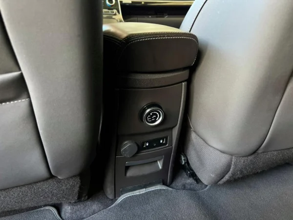Renault Espace 1.6 dCi Initiale Paris EDC 13