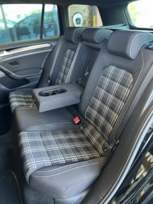 Volkswagen Golf Variant 2.0 TDi GTD DSG 10