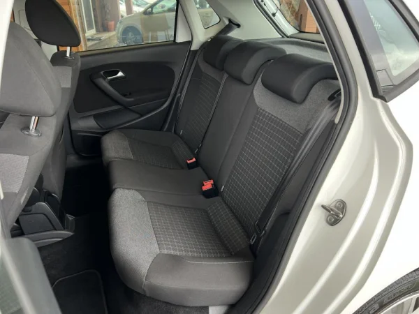 Volkswagen Polo 1.0 Confortline 7