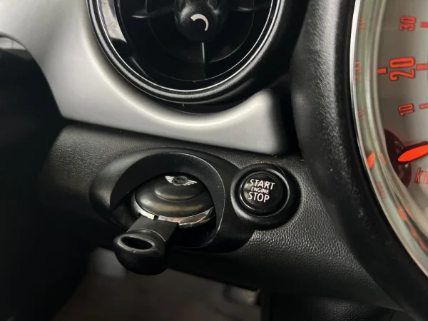 MINI 3 Portas Cooper D CHILI 24