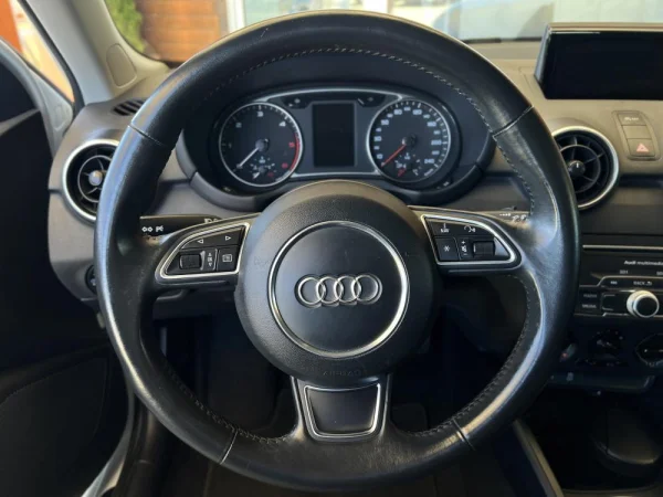 Audi A1 Sportback 1.6 TDI S-line 17