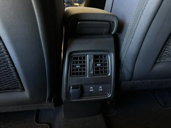 Renault Captur 1.0 TCe Techno Bi-Fuel c/ IVA Dedutivel 8