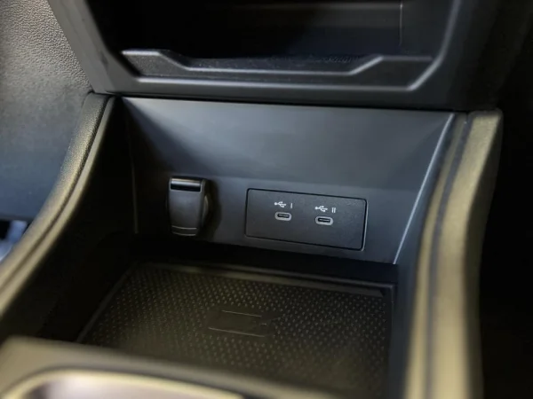 Renault Captur 1.0 TCe Techno Bi-Fuel c/ IVA Dedutivel 23