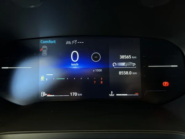 Renault Captur 1.0 TCe Techno Bi-Fuel c/ IVA Dedutivel 33