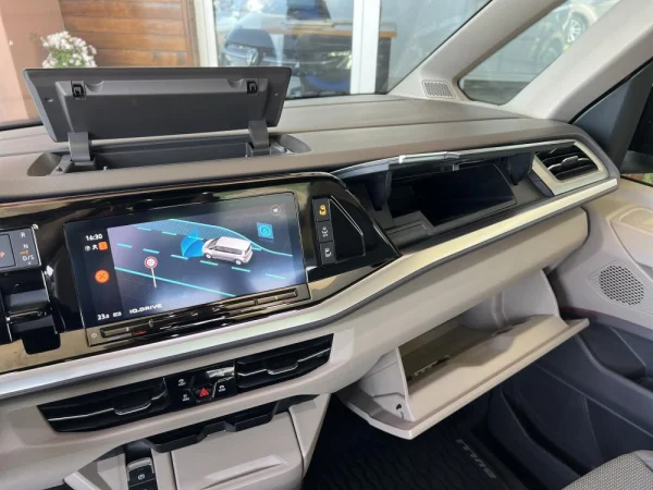 Volkswagen Multivan 1.4 TSI e-Hybrid Life DSG c/ IVA Dedutivel 21