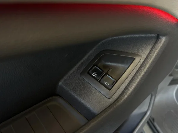 Volkswagen Multivan 1.4 TSI e-Hybrid Life DSG c/ IVA Dedutivel 26