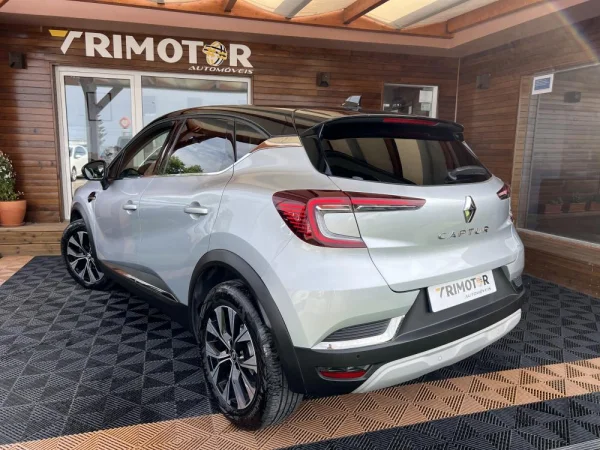 Renault Captur 1.0 TCe Techno Bi-Fuel 4