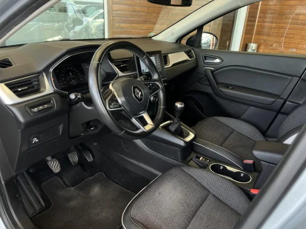 Renault Captur 1.0 TCe Techno Bi-Fuel 5