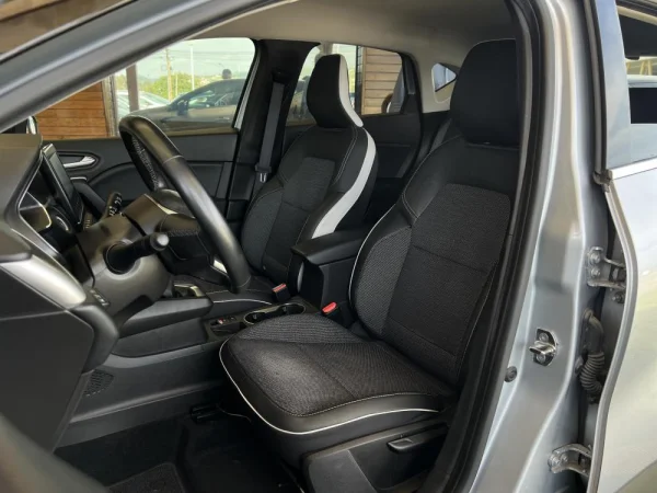 Renault Captur 1.0 TCe Techno Bi-Fuel 7