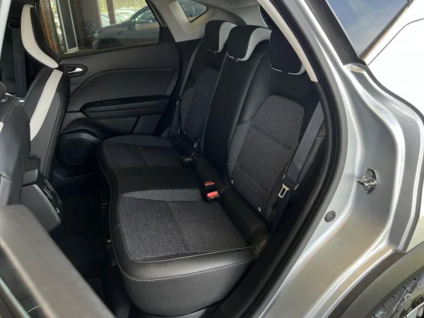 Renault Captur 1.0 TCe Techno Bi-Fuel 9