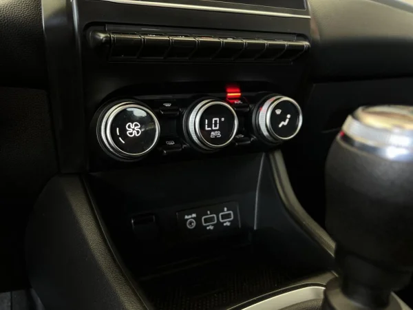 Renault Captur 1.0 TCe Techno Bi-Fuel 22