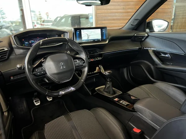 Peugeot 2008 1.5 BlueHDi GT 8