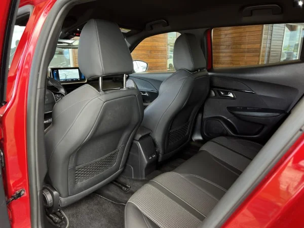 Peugeot 2008 1.5 BlueHDi GT 10