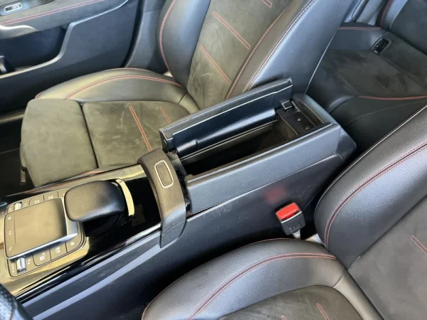 Mercedes-Benz CLA 250 e Shooting Brake AMG Line 30