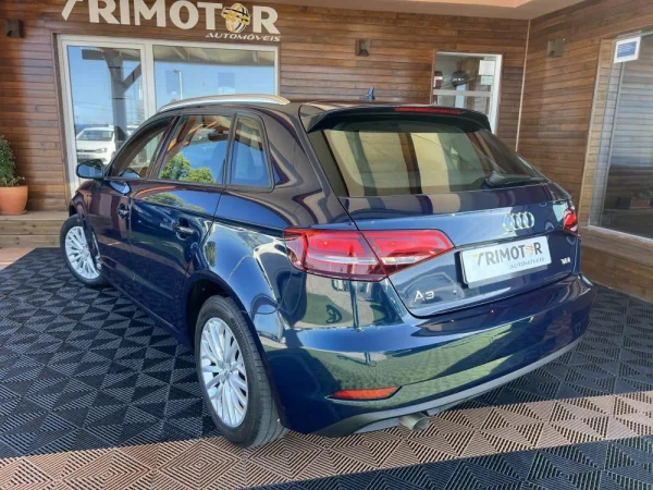 Audi A3 Sportback 1.6 TDI Advance 4