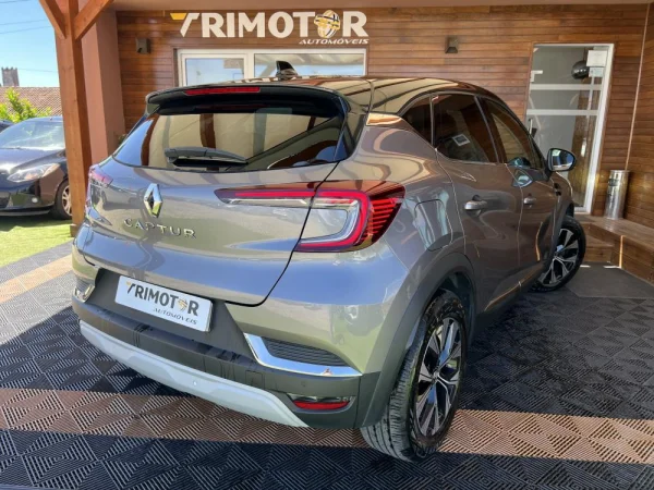 Renault Captur Techno Bi-Fuel 3