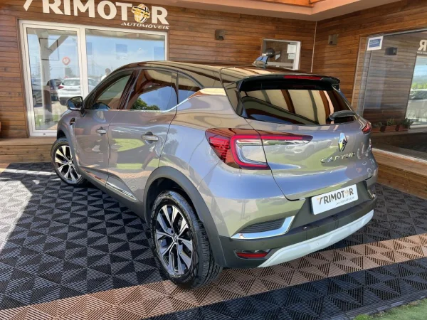 Renault Captur Techno Bi-Fuel 4