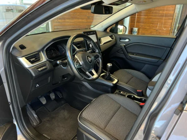 Renault Captur Techno Bi-Fuel 5