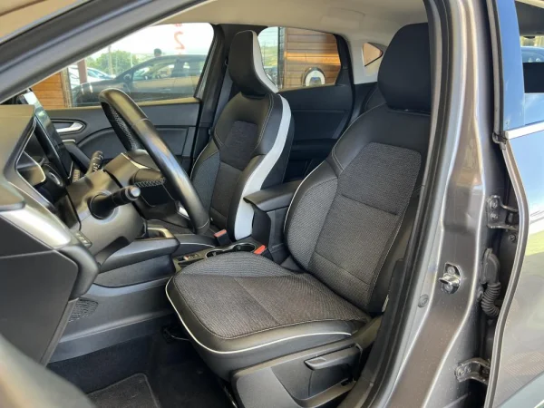 Renault Captur Techno Bi-Fuel 6