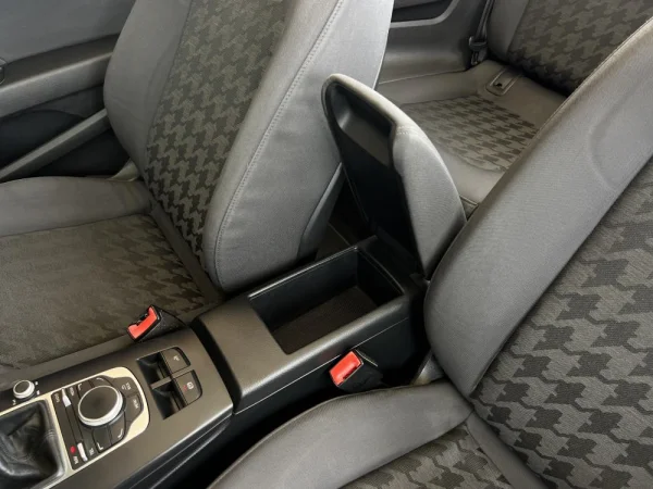 Audi A3 Cabrio 1.6 TDi Design 19
