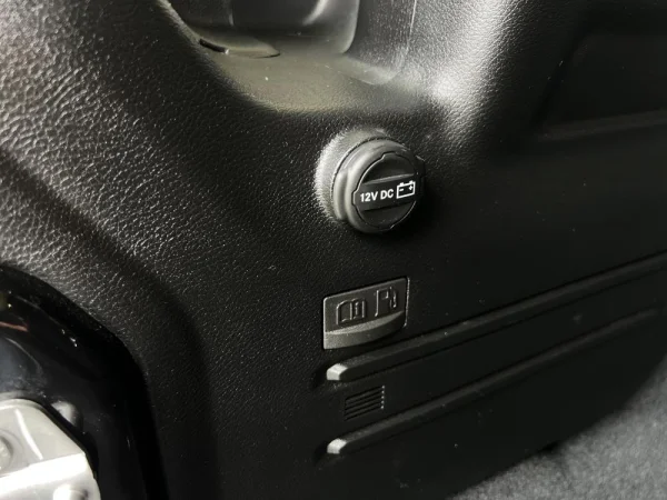 Jeep Wrangler Unlimited 2.0 TG 4xe Sahara c/ IVA Dedutivel 14
