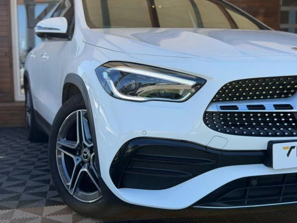 Mercedes-Benz GLA 180 d AMG Line 5
