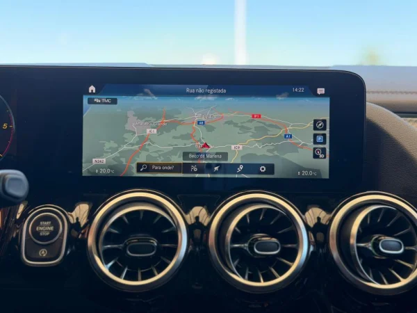 Mercedes-Benz GLA 180 d AMG Line 16