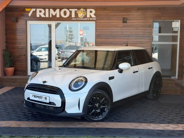 MINI 5 Portas Cooper ESSENTIAL 2