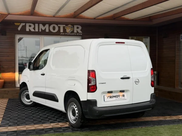 Opel Combo 1.5 CDTi L1H1 Enjoy 4