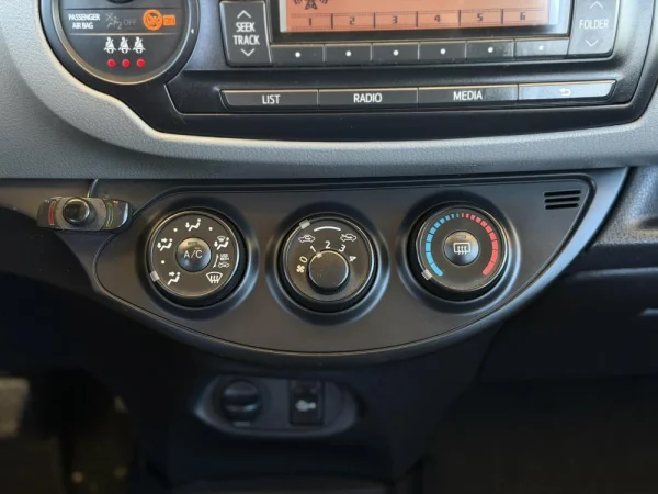 Toyota Yaris 1.4 D-4D ACtive+AC 11