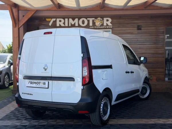 Renault Express 1.5 Blue dCi 95 4