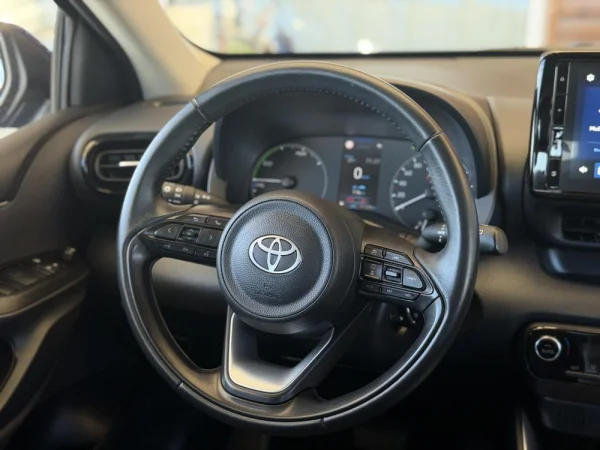 Toyota Yaris 1.5 HDF Comfort 12