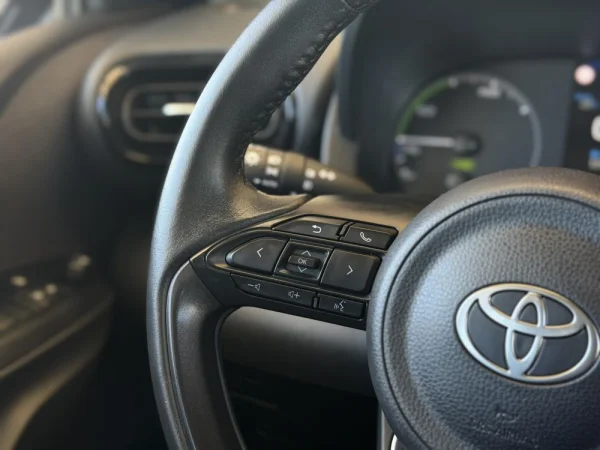 Toyota Yaris 1.5 HDF Comfort 14