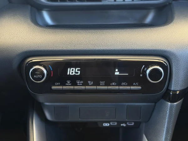 Toyota Yaris 1.5 HDF Comfort 22
