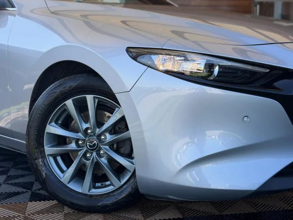 Mazda 3 Hatchback 2.0 SKYACTIV-X M Hybrid 6
