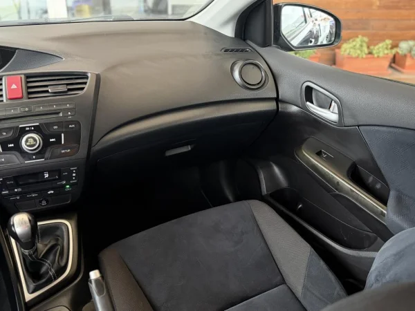 Honda Civic 1.6 i-DTEC Sport 10