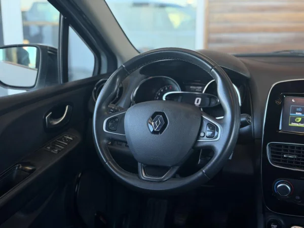 Renault Clio 0.9 TCE Limited 9